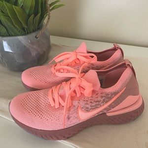 Size 6.5 Nike Epic React Flyknit 2 Running Shoes NWT